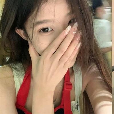 三女性